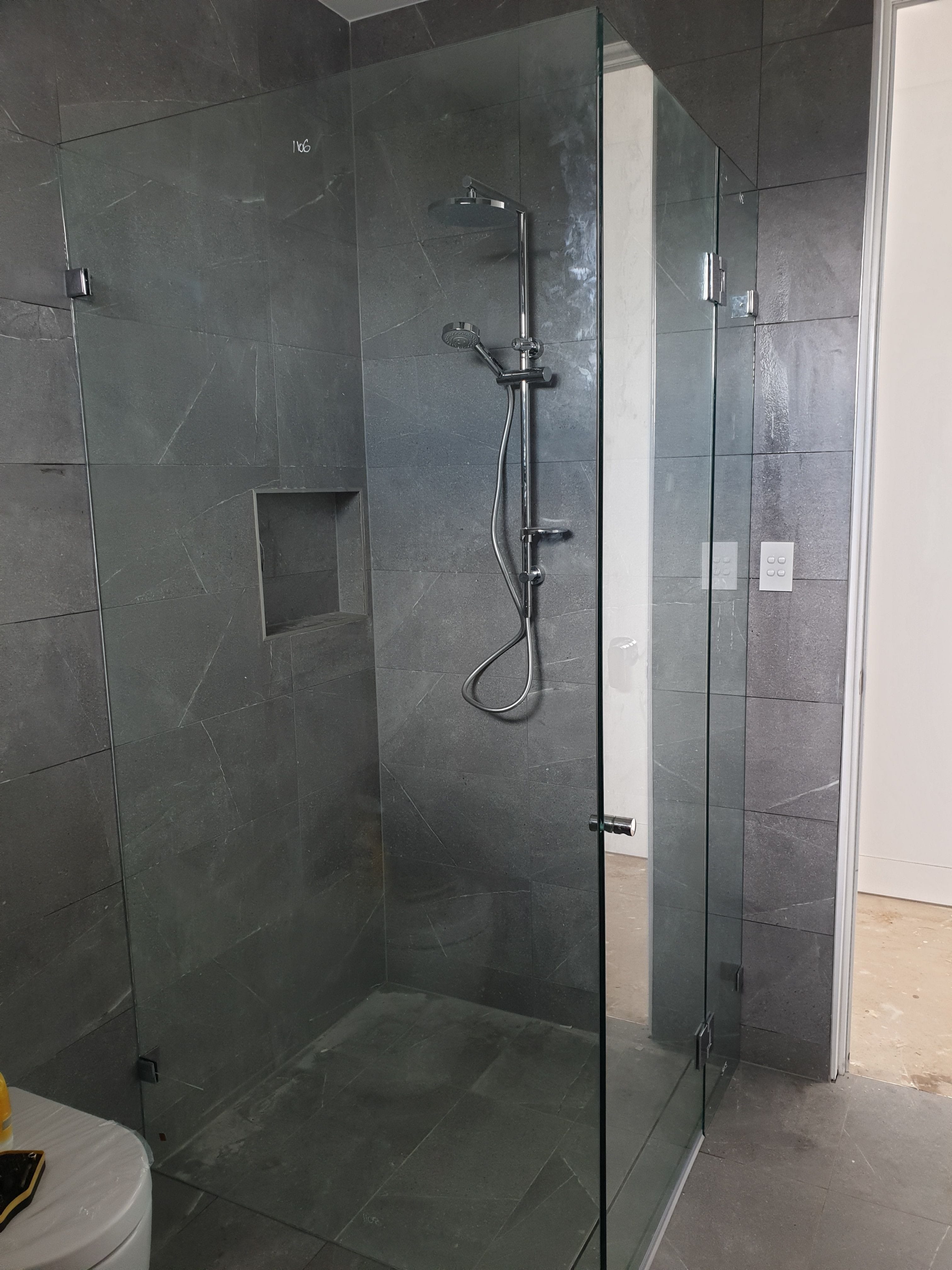 Frameless Glass Shower Screen